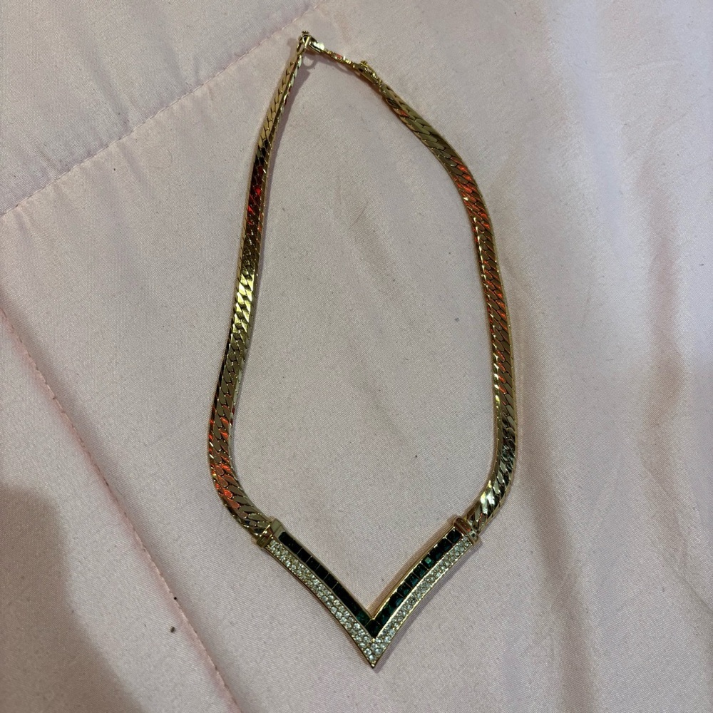 VINTAGE CD CHRISTIAN DIOR V SHAPE CLEAR RHINESTONE NECKLACE - Picture 2 of 4